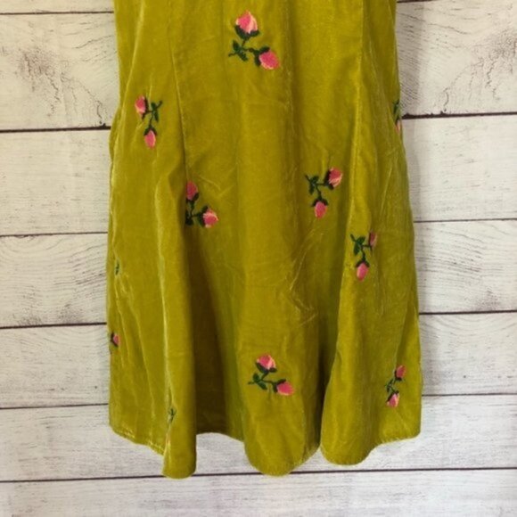 Urban Outfitters Ginger Velvet Embroidered Dress M - Picture 8 of 9